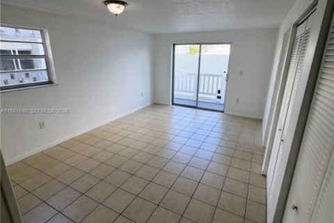 Apartment in Miami Beach, Florida 2 bedrooms, 83.61 sq.m. № 2042992 - photo 3