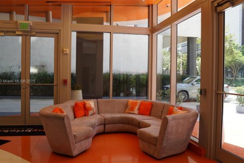 Condo in Miami, Florida, 2 bedrooms № 2082177 - photo 22