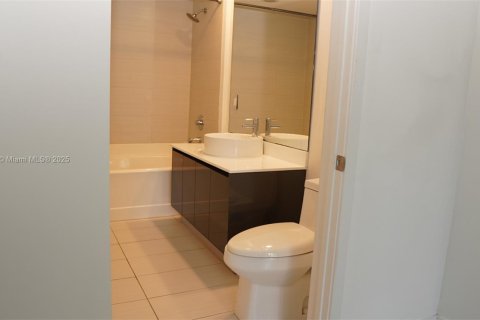 Condo in Miami, Florida, 2 bedrooms № 2082177 - photo 14