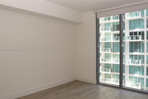 Condo in Miami, Florida, 2 bedrooms № 2082177 - photo 15