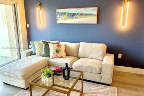 Condo in Sunny Isles Beach, Florida, 1 bedroom  № 1920025 - photo 14