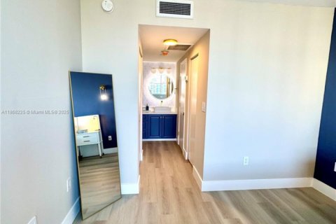 Condo in Sunny Isles Beach, Florida, 1 bedroom  № 1920025 - photo 8