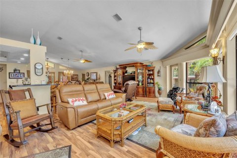 Villa ou maison à vendre à Lake Panasoffkee, Floride: 4 chambres, 235.79 m2 № 2101787 - photo 19