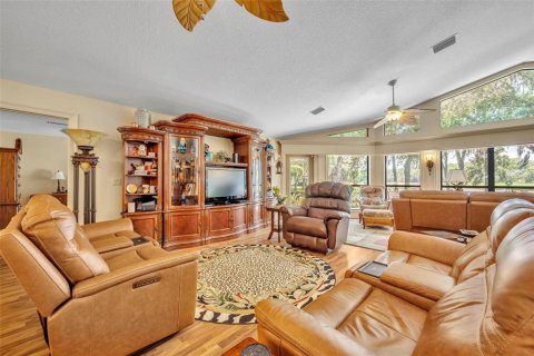 Villa ou maison à vendre à Lake Panasoffkee, Floride: 4 chambres, 235.79 m2 № 2101787 - photo 13