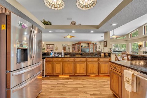 Villa ou maison à vendre à Lake Panasoffkee, Floride: 4 chambres, 235.79 m2 № 2101787 - photo 29