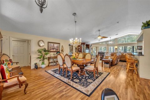 Villa ou maison à vendre à Lake Panasoffkee, Floride: 4 chambres, 235.79 m2 № 2101787 - photo 10