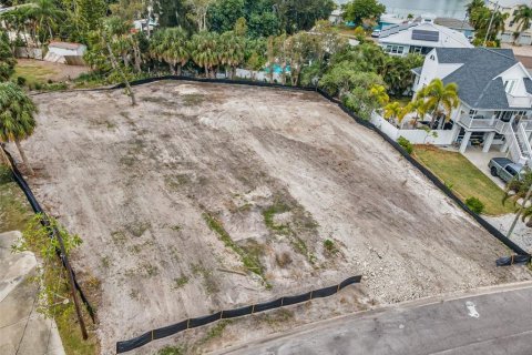 Land in Indian Rocks Beach, Florida № 2111114