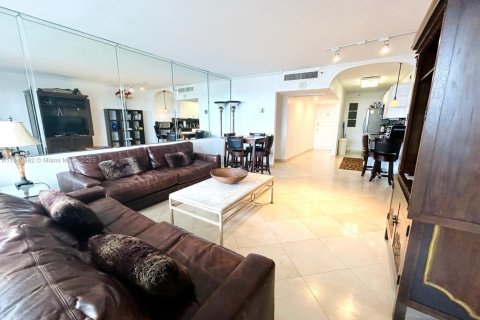 Condominio en alquiler en Miami Beach, Florida, 1 dormitorio, 65.03 m2 № 1830231 - foto 2