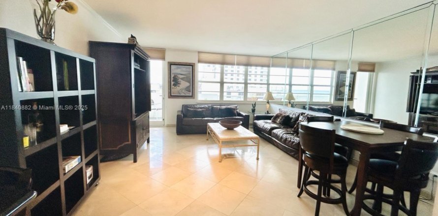 Condominio en Miami Beach, Florida, 1 dormitorio № 1830231