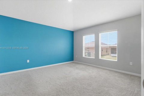 Casa en venta en Winter Haven, Florida, 4 dormitorios № 2075910 - foto 28
