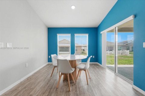 Casa en venta en Winter Haven, Florida, 4 dormitorios № 2075910 - foto 8