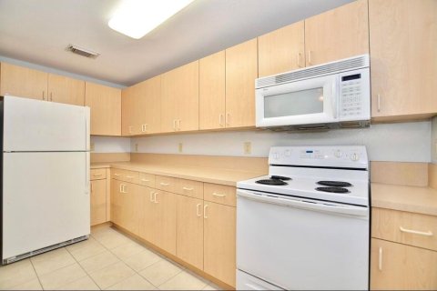 Copropriété à louer à Port St. Lucie, Floride: 1 chambre, 69.86 m2 № 2146977 - photo 10