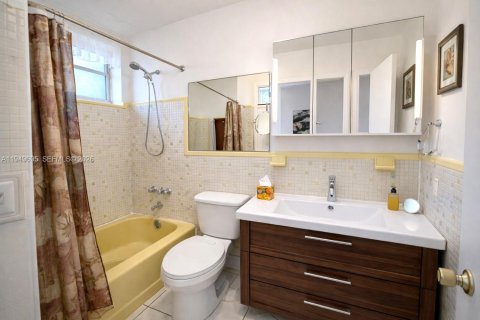 Condominio en venta en Miami, Florida, 1 dormitorio, 63.92 m2 № 2006705 - foto 13