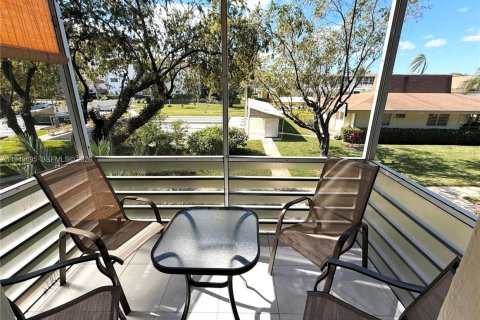 Condominio en venta en Miami, Florida, 1 dormitorio, 63.92 m2 № 2006705 - foto 14