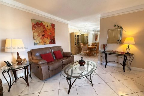 Condominio en Miami, Florida, 1 dormitorio  № 2006705