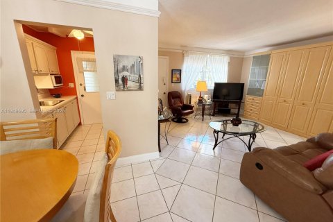 Condominio en venta en Miami, Florida, 1 dormitorio, 63.92 m2 № 2006705 - foto 7