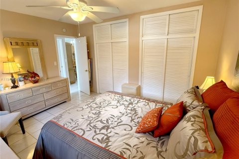 Condominio en venta en Miami, Florida, 1 dormitorio, 63.92 m2 № 2006705 - foto 12