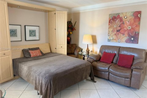 Condominio en venta en Miami, Florida, 1 dormitorio, 63.92 m2 № 2006705 - foto 5
