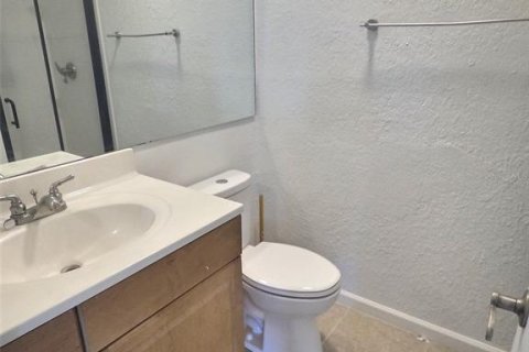 Copropriété à louer à Largo, Floride: 3 chambres, 107.3 m2 № 2115287 - photo 5