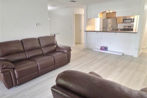 Copropriété à louer à Largo, Floride: 3 chambres, 107.3 m2 № 2115287 - photo 4
