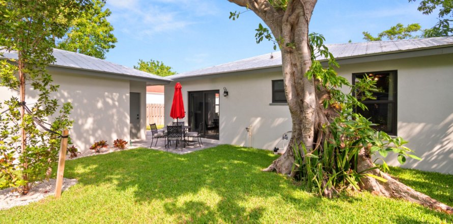 Casa en West Palm Beach, Florida 3 dormitorios, 156.54 m2 № 1040575