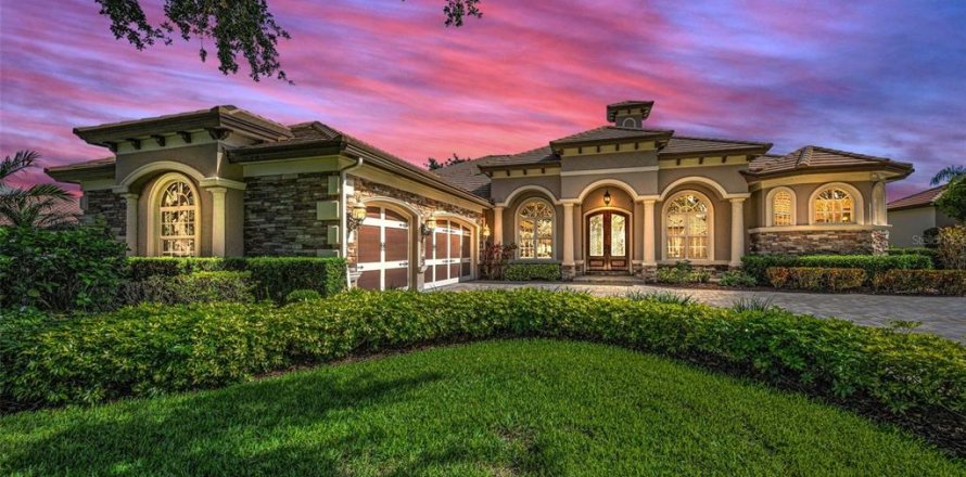 Casa en Trinity, Florida 4 dormitorios, 456.52 m2 № 1735409
