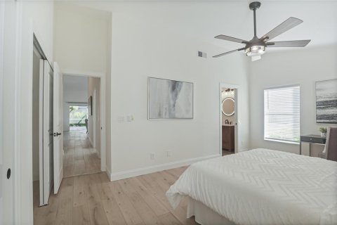 House in Fort Myers, Florida 3 bedrooms, 166.95 sq.m. № 1422204 - photo 5