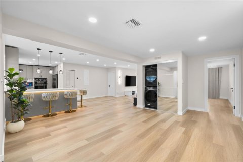 Casa en venta en Hollywood, Florida, 4 dormitorios, 158.31 m2 № 2082994 - foto 6
