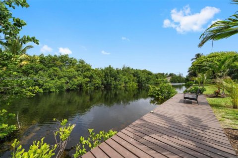 Casa en venta en Hollywood, Florida, 4 dormitorios, 158.31 m2 № 2082994 - foto 28
