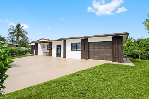 Casa en venta en Hollywood, Florida, 4 dormitorios, 158.31 m2 № 2082994 - foto 3