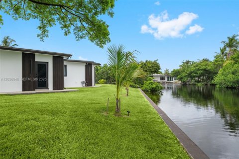 Casa en venta en Hollywood, Florida, 4 dormitorios, 158.31 m2 № 2082994 - foto 24