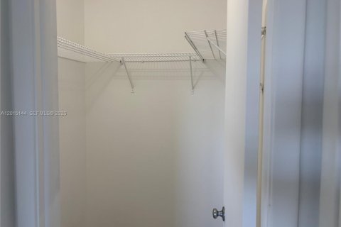 Купить кондоминиум в Холливуд, Флорида 1 спальня, 83.43м2, № 2244953 - фото 19
