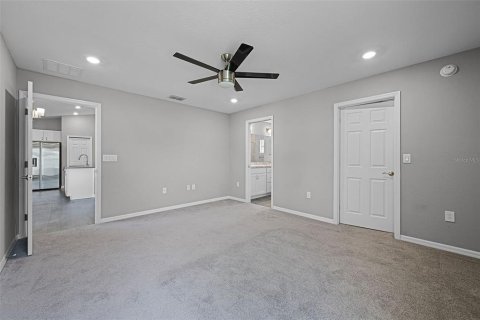 House in Haines City, Florida 3 bedrooms, 140.19 sq.m. № 1876323 - photo 12