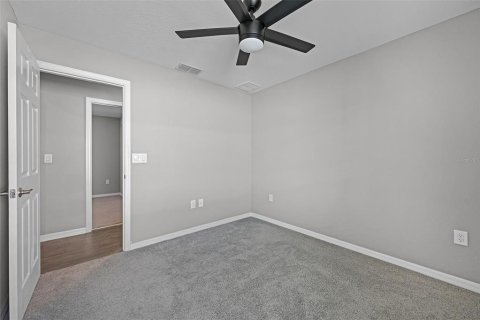 House in Haines City, Florida 3 bedrooms, 140.19 sq.m. № 1876323 - photo 20