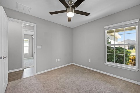 House in Haines City, Florida 3 bedrooms, 140.19 sq.m. № 1876323 - photo 17