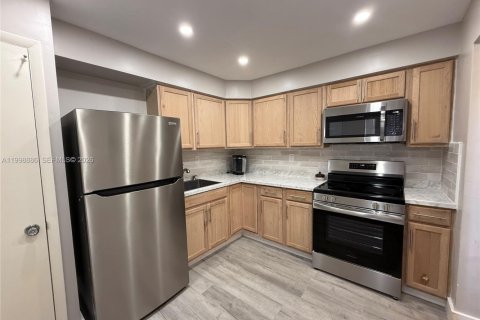 Condo in Miami, Florida, 1 bedroom  № 2060952