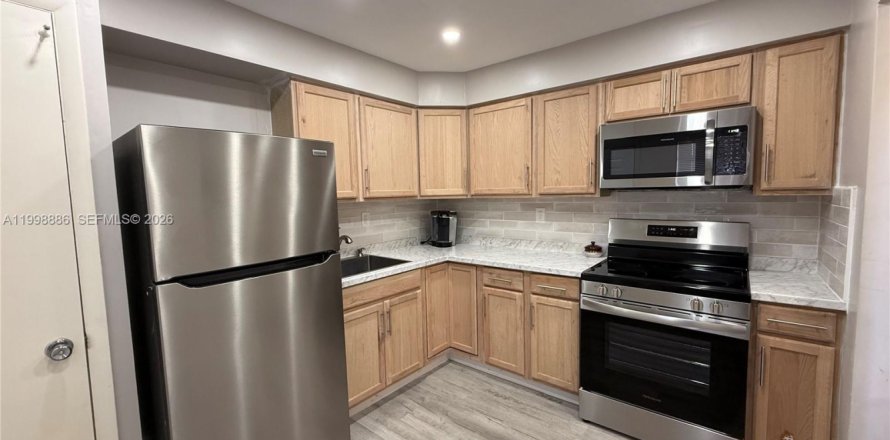 Condo in Miami, Florida, 1 bedroom  № 2060952