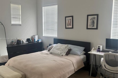 Снять в аренду таунхаус в Пемброк-Пайнс, Флорида 2 спальни, 127.09м2, № 2010316 - фото 16