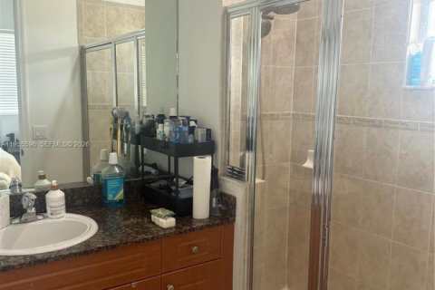 Снять в аренду таунхаус в Пемброк-Пайнс, Флорида 2 спальни, 127.09м2, № 2010316 - фото 23