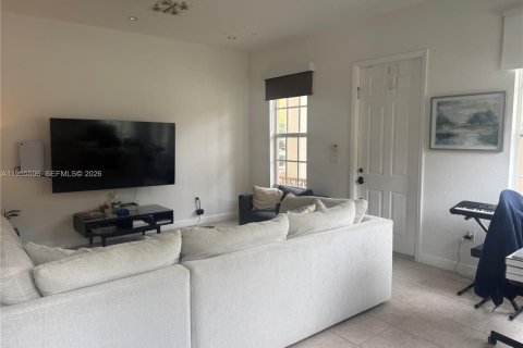 Снять в аренду таунхаус в Пемброк-Пайнс, Флорида 2 спальни, 127.09м2, № 2010316 - фото 9