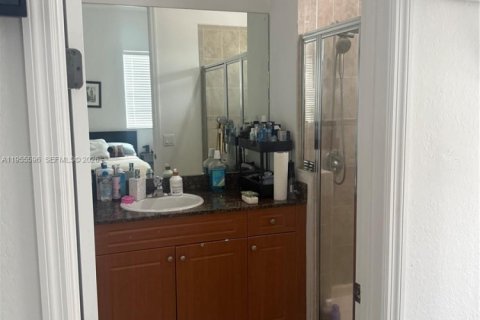 Снять в аренду таунхаус в Пемброк-Пайнс, Флорида 2 спальни, 127.09м2, № 2010316 - фото 22