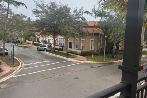 Снять в аренду таунхаус в Пемброк-Пайнс, Флорида 2 спальни, 127.09м2, № 2010316 - фото 21