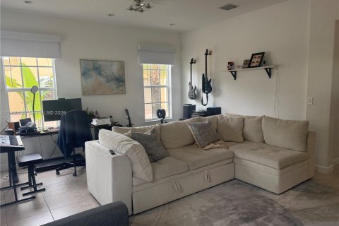 Снять в аренду таунхаус в Пемброк-Пайнс, Флорида 2 спальни, 127.09м2, № 2010316 - фото 8