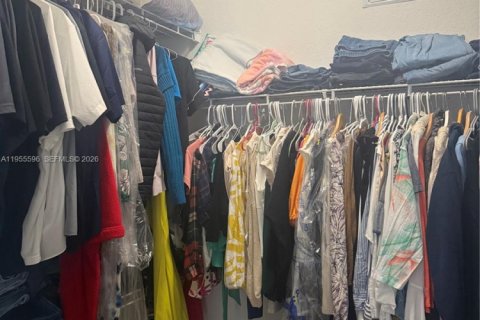 Снять в аренду таунхаус в Пемброк-Пайнс, Флорида 2 спальни, 127.09м2, № 2010316 - фото 24