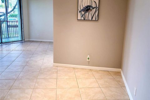 Condo in Aventura, Florida, 2 bedrooms  № 1490283 - photo 6