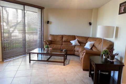 Condo in Aventura, Florida, 2 bedrooms  № 1490283 - photo 13