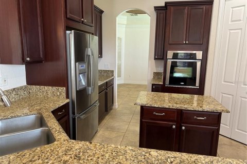 House in Winter Garden, Florida 5 bedrooms, 401.71 sq.m. № 1523447 - photo 18