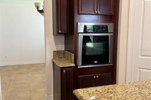 House in Winter Garden, Florida 5 bedrooms, 401.71 sq.m. № 1523447 - photo 17