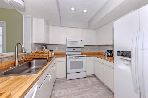 House in Venice, Florida 2 bedrooms, 141.95 sq.m. № 2142350 - photo 27