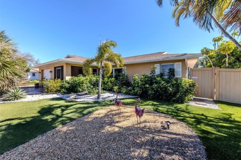 House in Venice, Florida 2 bedrooms, 141.95 sq.m. № 2142350 - photo 25